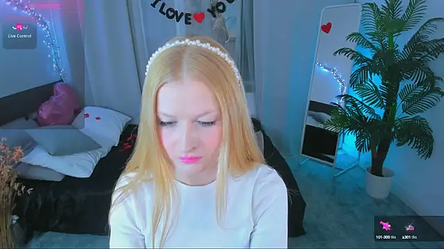 Laly Peach online show from 16, 2, 2025