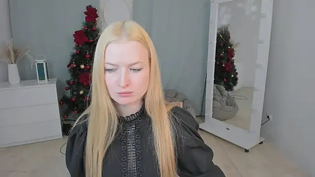 Laly Peach online show from 12, 1, 2026