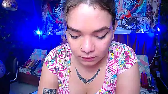 Snapshot of ShantalBlonde chatting on 1, 2, 2025 ShantalBlonde online show from 1, 2, 2025
