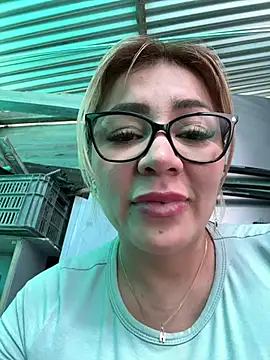 Snapshot of DIANITA_1988 chatting on 31, 12, 2024 DIANITA 1988 online show from 31, 12, 2024