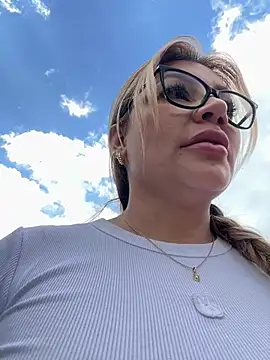 Snapshot of DIANITA_1988 chatting on 22, 1, 2025 DIANITA 1988 online show from 22, 1, 2025