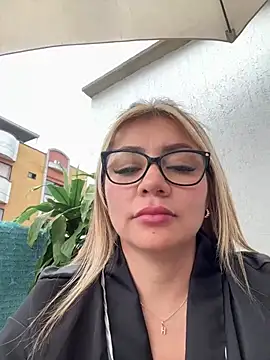 Snapshot of DIANITA_1988 chatting on 28, 1, 2025 DIANITA 1988 online show from 28, 1, 2025