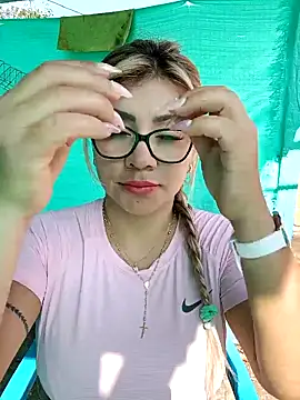 Snapshot of DIANITA_1988 chatting on 4, 3, 2025 DIANITA 1988 online show from 4, 3, 2025