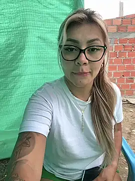 Snapshot of DIANITA_1988 chatting on 13, 3, 2025 DIANITA 1988 online show from 13, 3, 2025