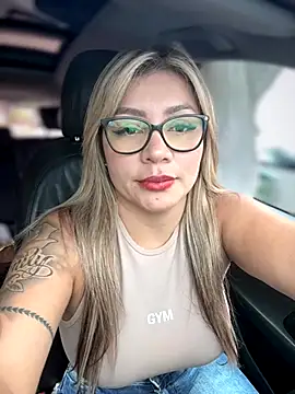 Snapshot of DIANITA_1988 chatting on 9, 9, 2025 DIANITA 1988 online show from 9, 9, 2025