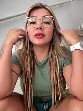 Snapshot of DIANITA_1988 chatting on 14, 9, 2025 DIANITA 1988 online show from 14, 9, 2025