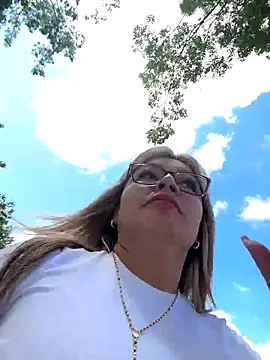 Snapshot of DIANITA_1988 chatting on 23, 9, 2025 DIANITA 1988 online show from 23, 9, 2025