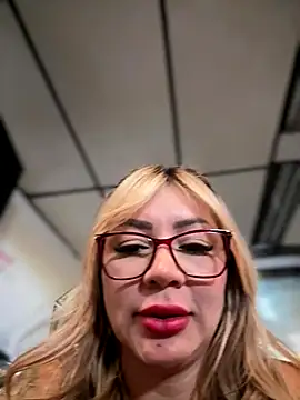 Snapshot of DIANITA_1988 chatting on 16, 10, 2025 DIANITA 1988 online show from 16, 10, 2025