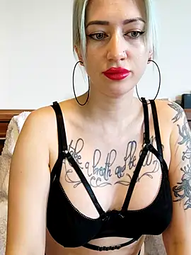 Fuck-Gina online show from 11, 11, 2025