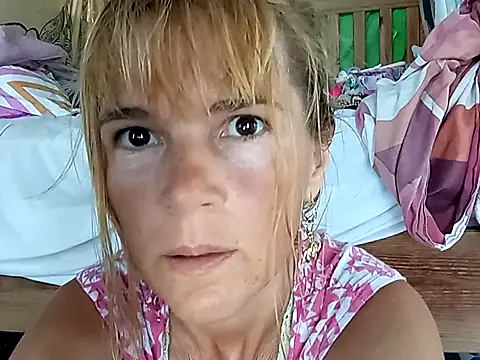 Luna-Natural online show from 5, 3, 2025