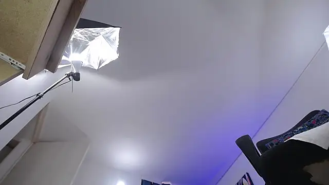 lizzy squirt online show from 28, 1, 2025