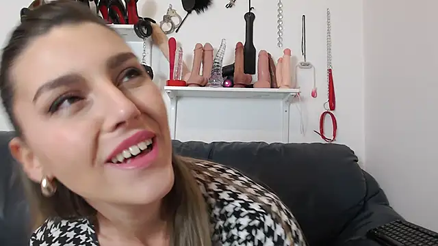 nicole 98 online show from 10, 2, 2025