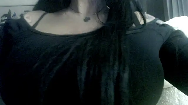 stormylana online show from 15, 4, 2026