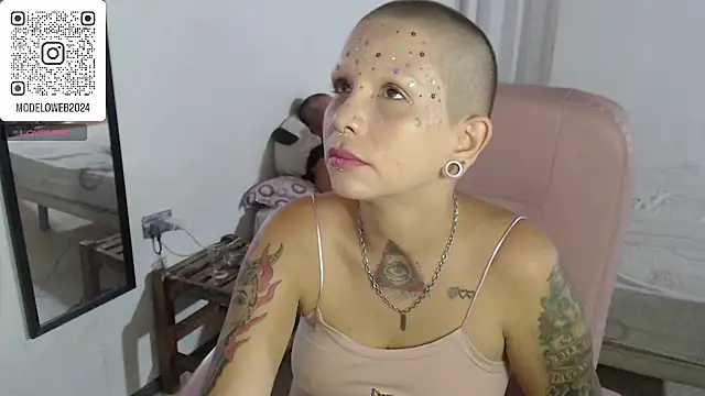 Snapshot of moon_cat85 chatting on 20, 3, 2025 moon cat85 online show from 20, 3, 2025