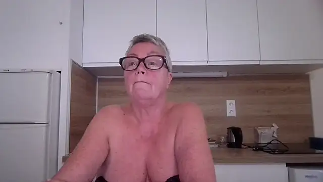 Snapshot of GrannyChrissy68 chatting on 21, 9, 2025 GrannyChrissy68 online show from 21, 9, 2025