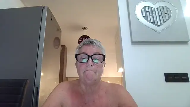 Snapshot of GrannyChrissy68 chatting on 1, 10, 2025 GrannyChrissy68 online show from 1, 10, 2025
