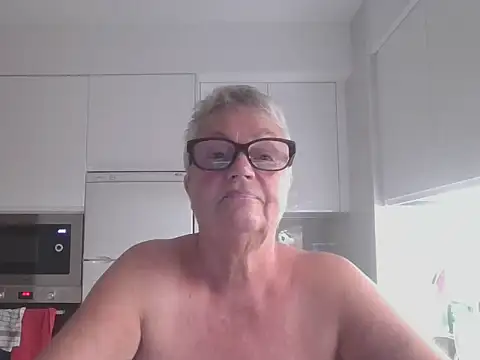 Snapshot of GrannyChrissy68 chatting on 11, 10, 2025 GrannyChrissy68 online show from 11, 10, 2025