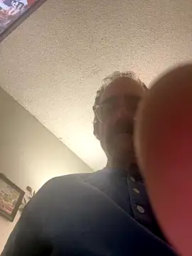 Snapshot of Trainee2Bpeed chatting on 21, 9, 2025 Trainee2Bpeed online show from 21, 9, 2025