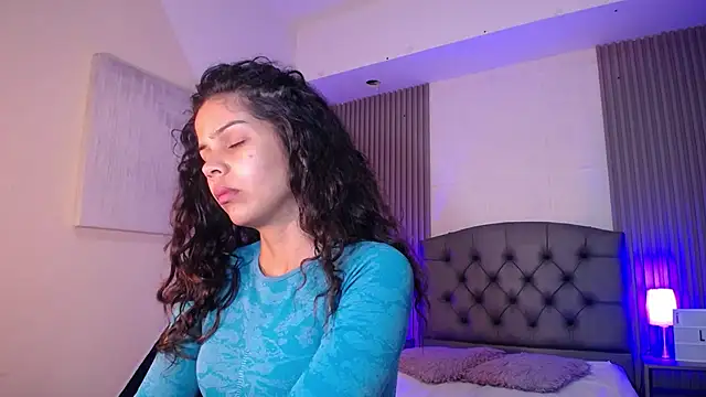 Snapshot of ximena_diaz chatting on 10, 3, 2025 ximena diaz online show from 10, 3, 2025