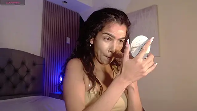 Snapshot of ximena_diaz chatting on 1, 10, 2025 ximena diaz online show from 1, 10, 2025