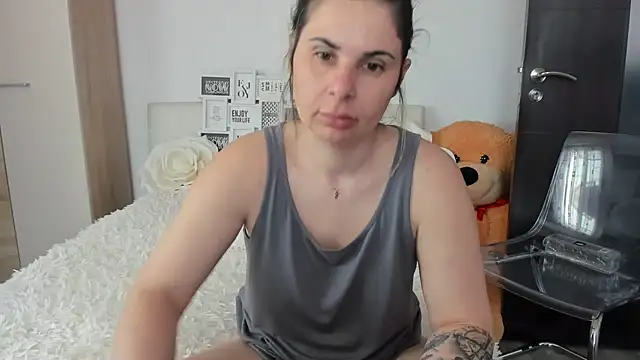 Snapshot of sweetemy4u chatting on 20, 4, 2026 sweetemy4u online show from 20, 4, 2026