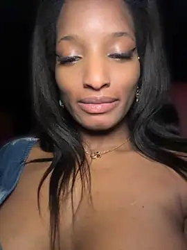 NicoleCocksXXX online show from 19, 5, 2026