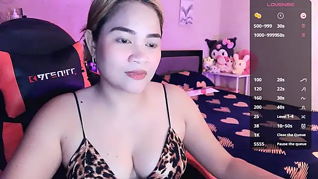 yenyen  online show from 8, 7, 2026