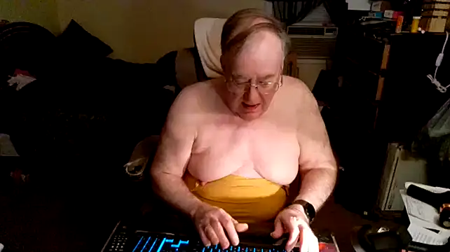 Snapshot of Toastir chatting on 19, 12, 2024 Toastir online show from 19, 12, 2024