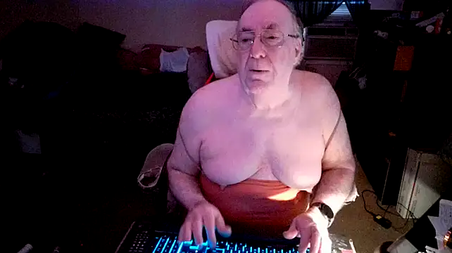 Snapshot of Toastir chatting on 12, 1, 2025 Toastir online show from 12, 1, 2025