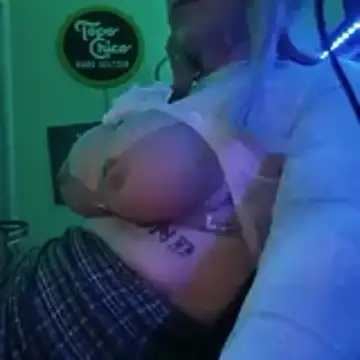 Snapshot of LovingLori chatting on 11, 2, 2026 LovingLori online show from 11, 2, 2026