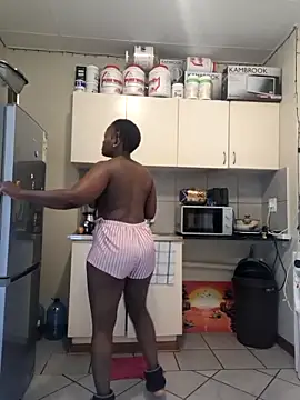 FitSelina66 online show from 4, 4, 2026