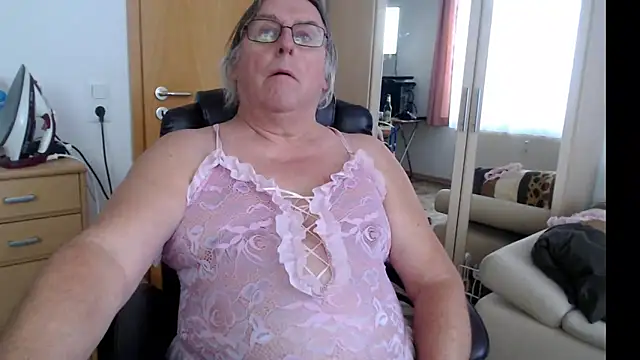 Snapshot of Sissygera chatting on 9, 1, 2025 Sissygera online show from 9, 1, 2025