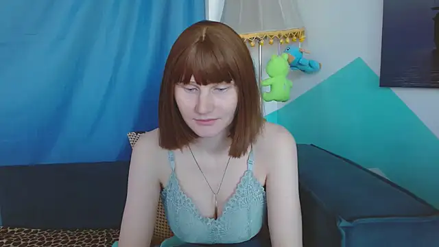 Snapshot of cornflower_mm chatting on 17, 10, 2025 cornflower mm online show from 17, 10, 2025