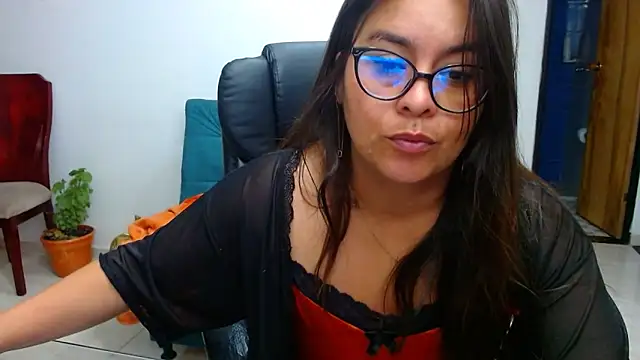 Ixchel Anaid online show from 15, 2, 2025