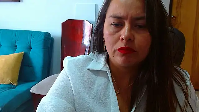 Snapshot of Ixchel_Anaid chatting on 11, 11, 2025 Ixchel Anaid online show from 11, 11, 2025