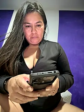 Snapshot of Ixchel_Anaid chatting on 19, 11, 2025 Ixchel Anaid online show from 19, 11, 2025