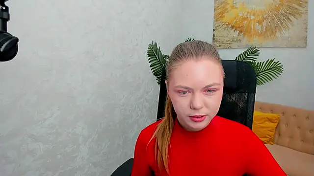 Strawberrye online show from 18, 1, 2025