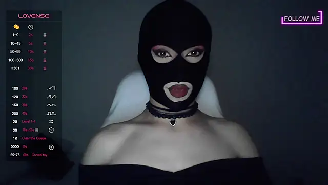 Snapshot of Bigfemblue chatting on 9, 10, 2025 Bigfemblue online show from 9, 10, 2025