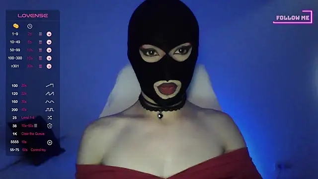 Snapshot of Bigfemblue chatting on 9, 10, 2025 Bigfemblue online show from 9, 10, 2025