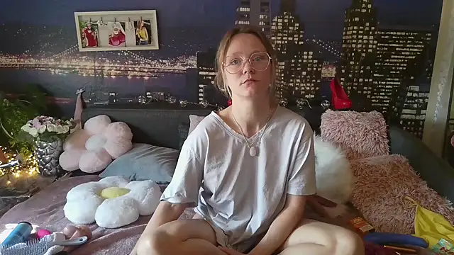 little-leni online show from 10, 3, 2025