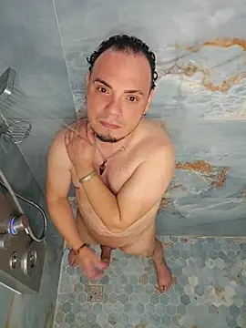 Snapshot of latinoflpr chatting on 14, 12, 2025 latinoflpr online show from 14, 12, 2025