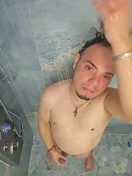 Snapshot of latinoflpr chatting on 15, 12, 2025 latinoflpr online show from 15, 12, 2025