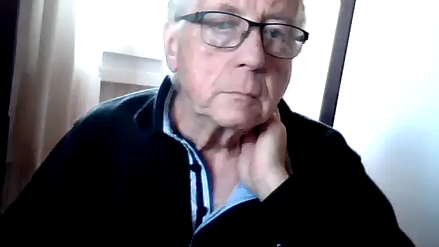 Snapshot of johnjohn622662 chatting on 21, 5, 2026 johnjohn622662 online show from 21, 5, 2026