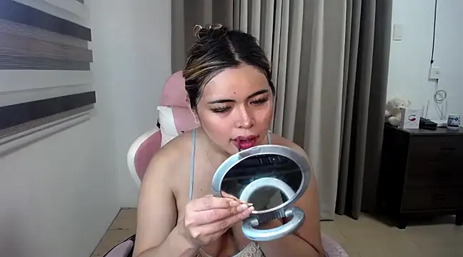 Snapshot of Bombshell_Ashy chatting on 24, 2, 2025 Bombshell Ashy online show from 24, 2, 2025