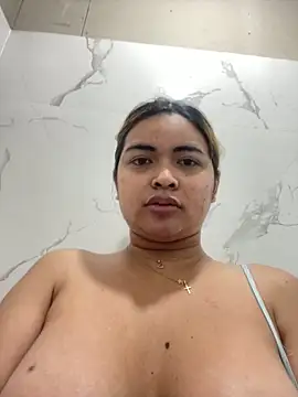 Snapshot of Bombshell_Ashy chatting on 2, 3, 2025 Bombshell Ashy online show from 2, 3, 2025