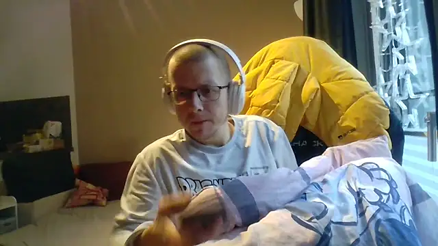 Snapshot of David250692 chatting on 25, 11, 2025 David250692 online show from 25, 11, 2025