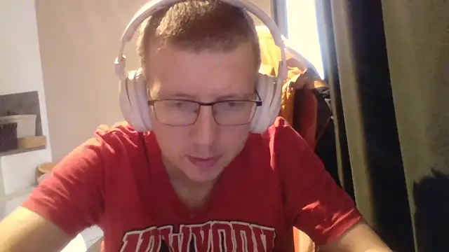 Snapshot of David250692 chatting on 13, 3, 2026 David250692 online show from 13, 3, 2026