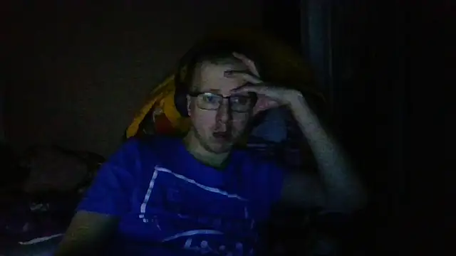 Snapshot of David250692 chatting on 2, 4, 2026 David250692 online show from 2, 4, 2026