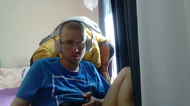 Snapshot of David250692 chatting on 27, 5, 2026 David250692 online show from 27, 5, 2026
