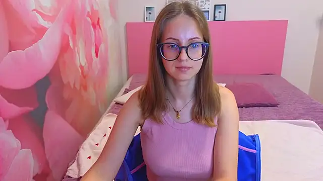 AliceAdams online show from 4, 7, 2026